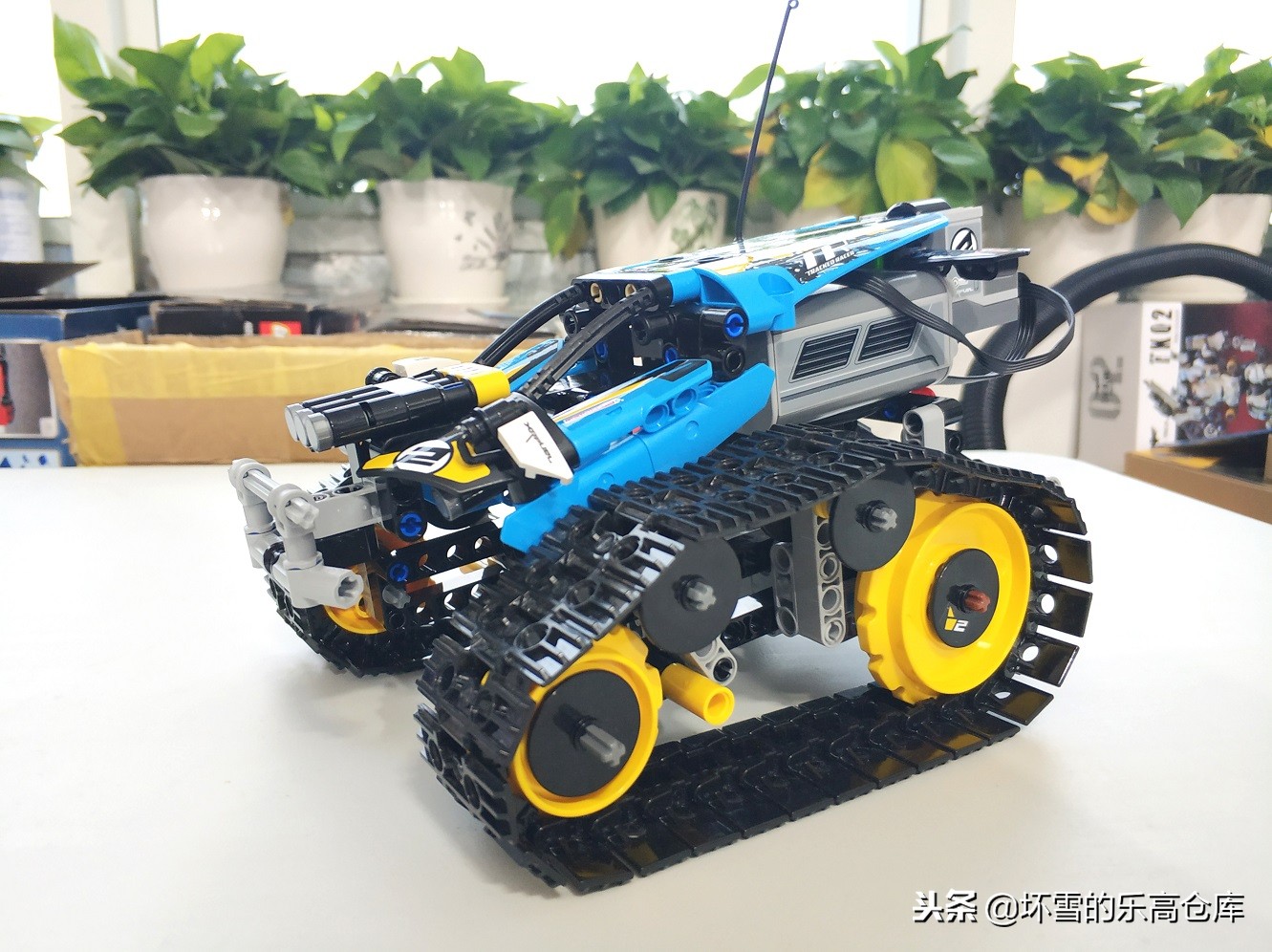 乐高特技赛车使用说明,乐高遥控攀爬车入门推荐