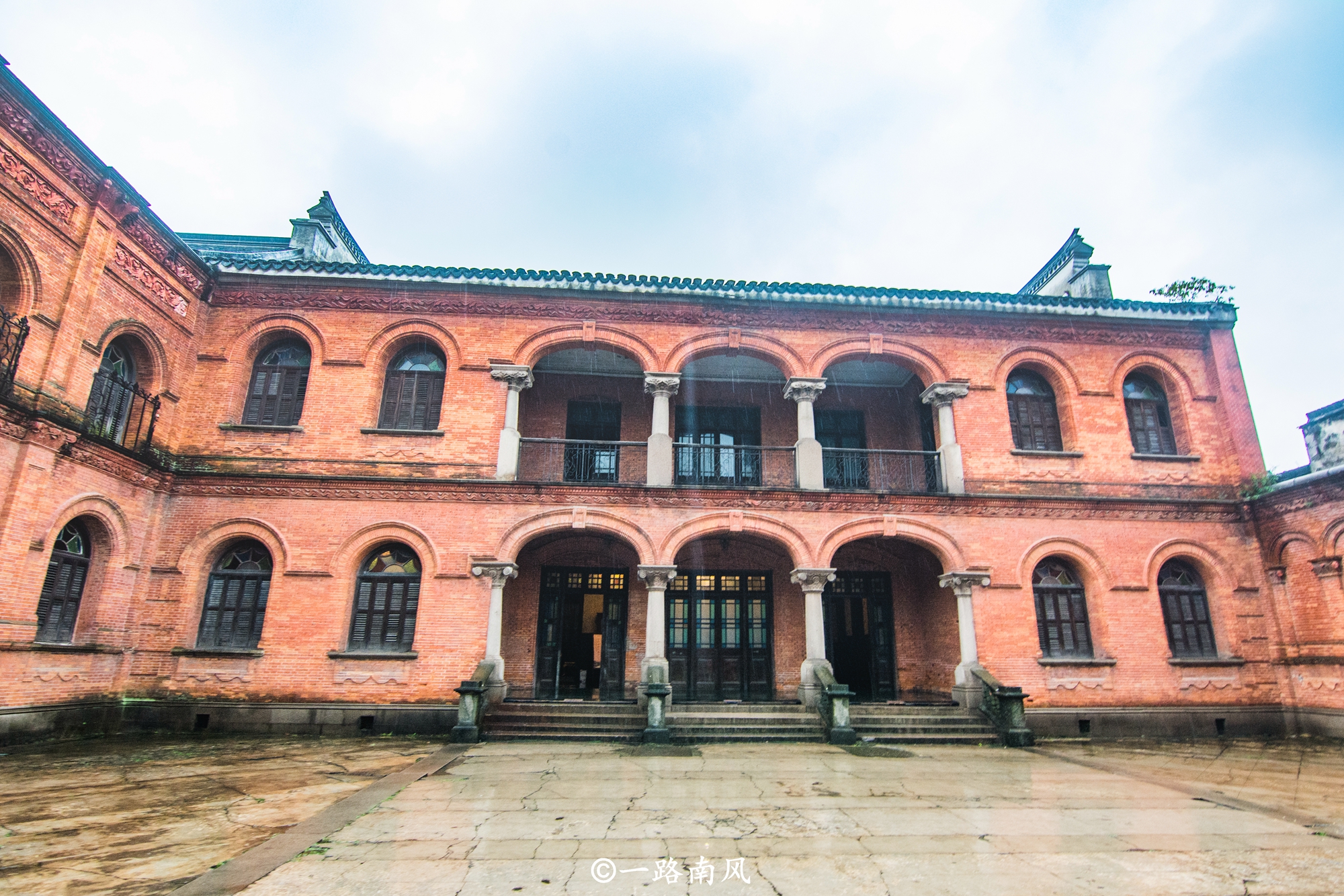 浙江南浔古镇和西塘古镇近吗,南浔为什么没有西塘名气大