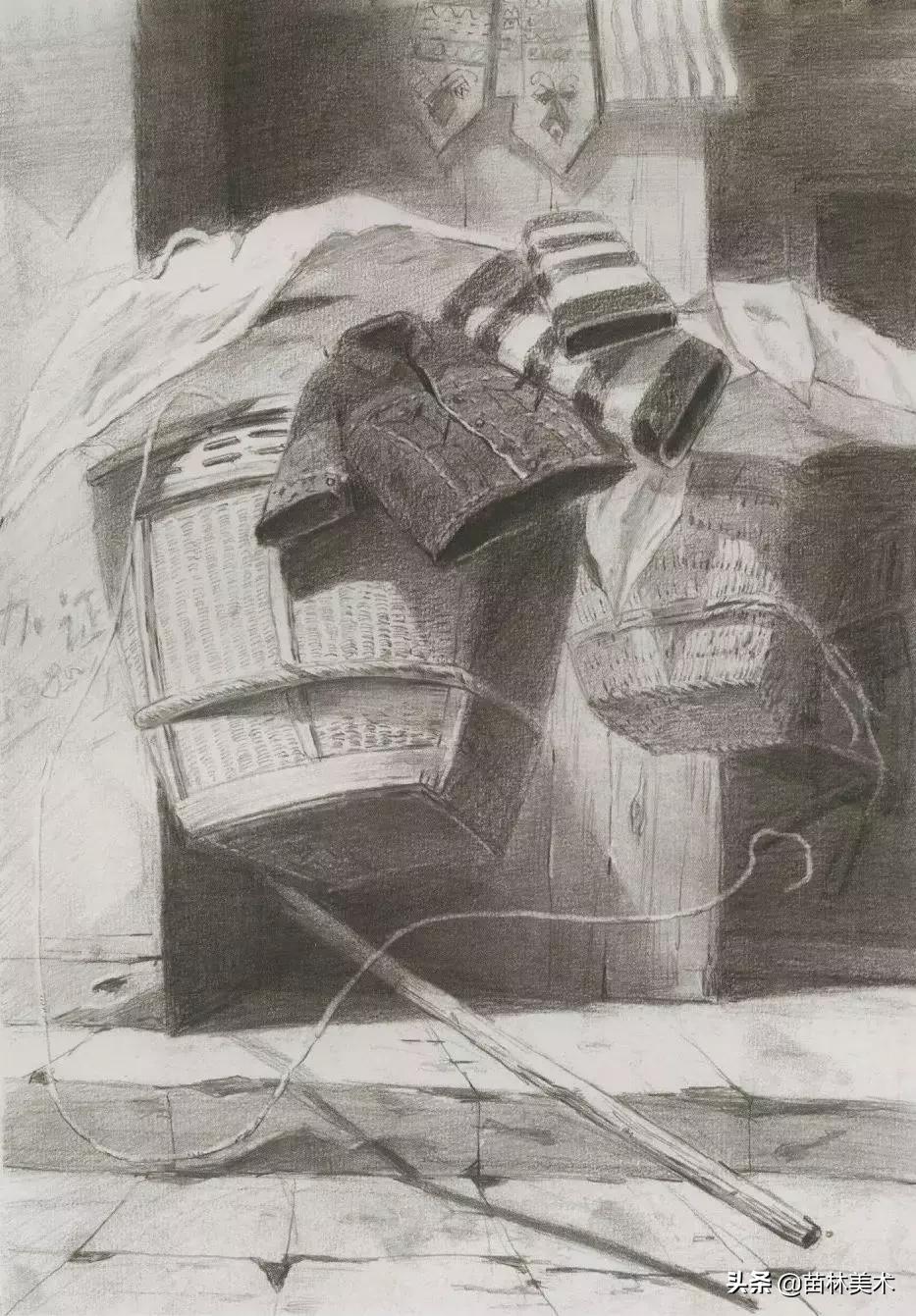 清华美院精微素描高分卷,清华美院设计素描光影解析