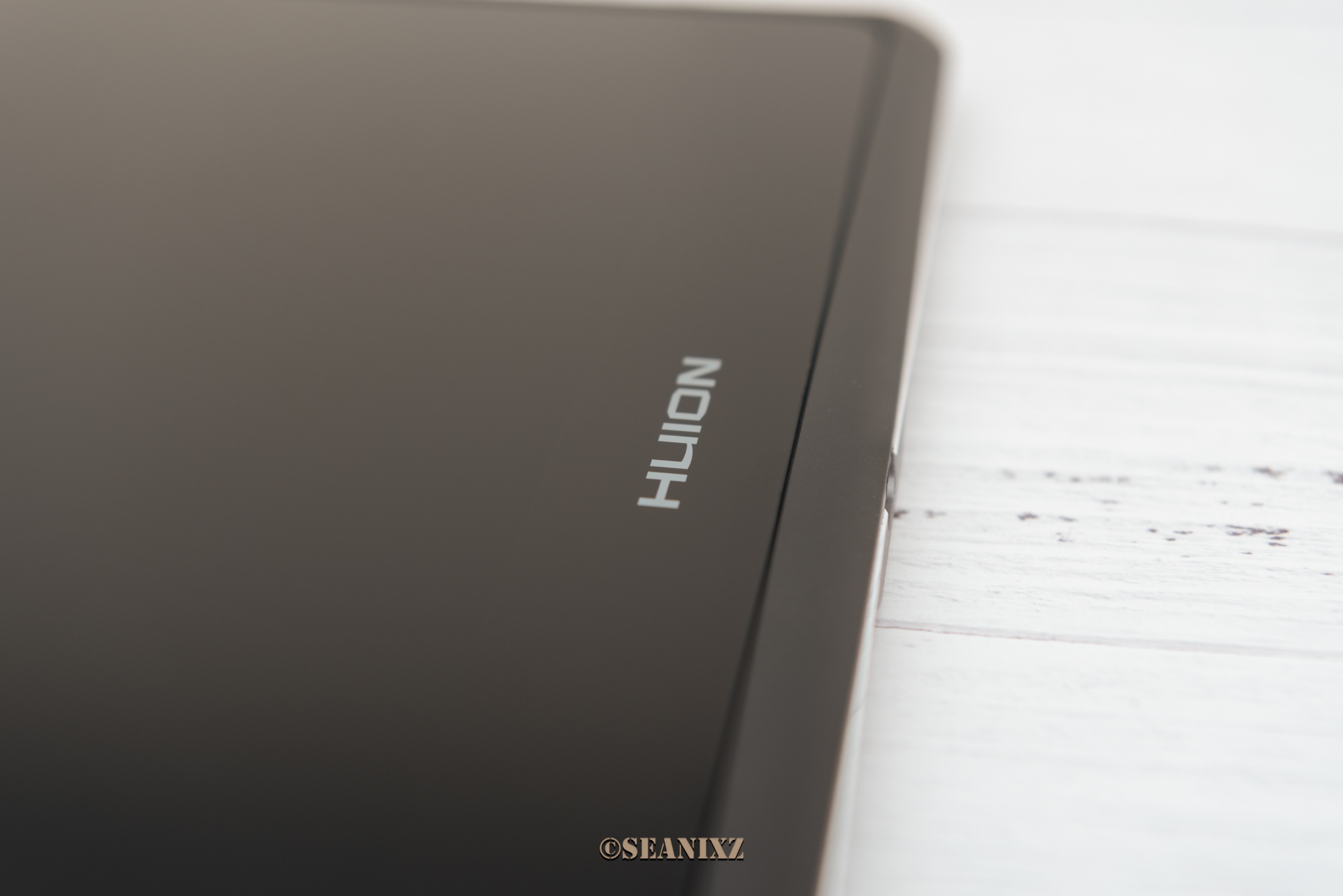 接近真实的纸笔绘画:绘王(HUION)KamvasPro16手绘屏使用体验