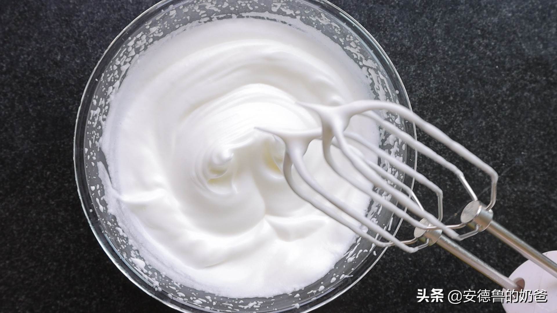 不用奶油也能做的蛋糕,没有奶油做轻乳酪蛋糕