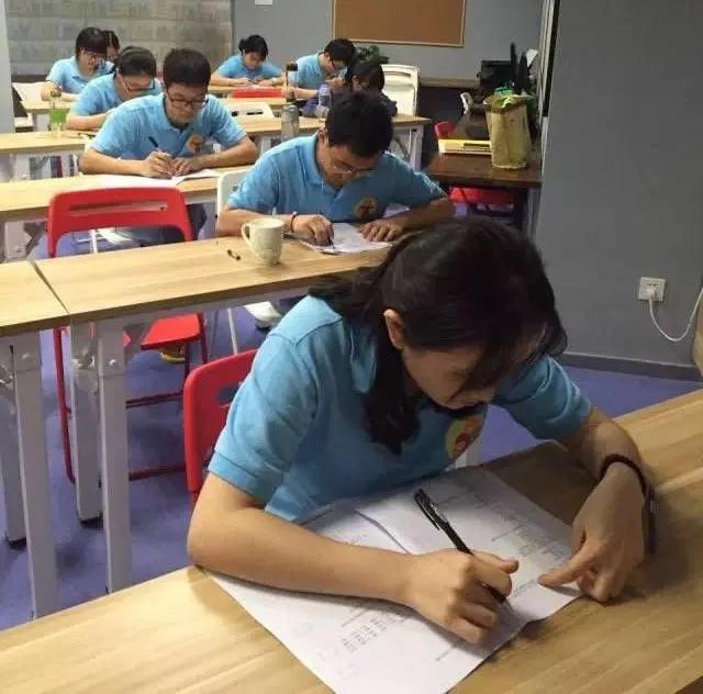 毕业后，我去一家康复机构当特殊教育老师