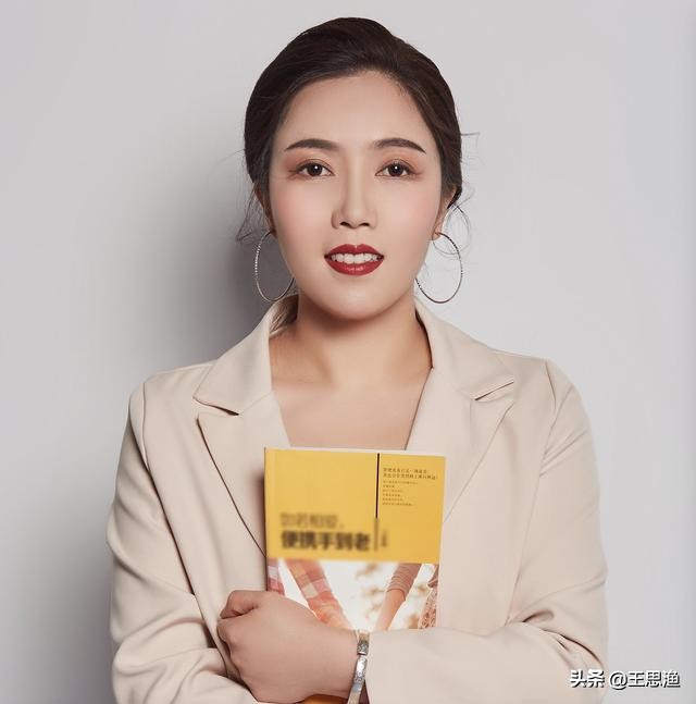 老公每天作死不理我,老婆该怎么样和他沟通相处?