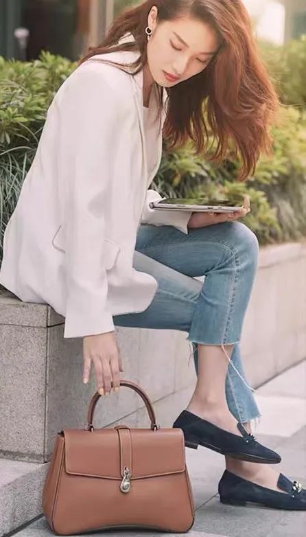 十大入门级轻奢女包千元下,女士小众轻奢品牌包推荐