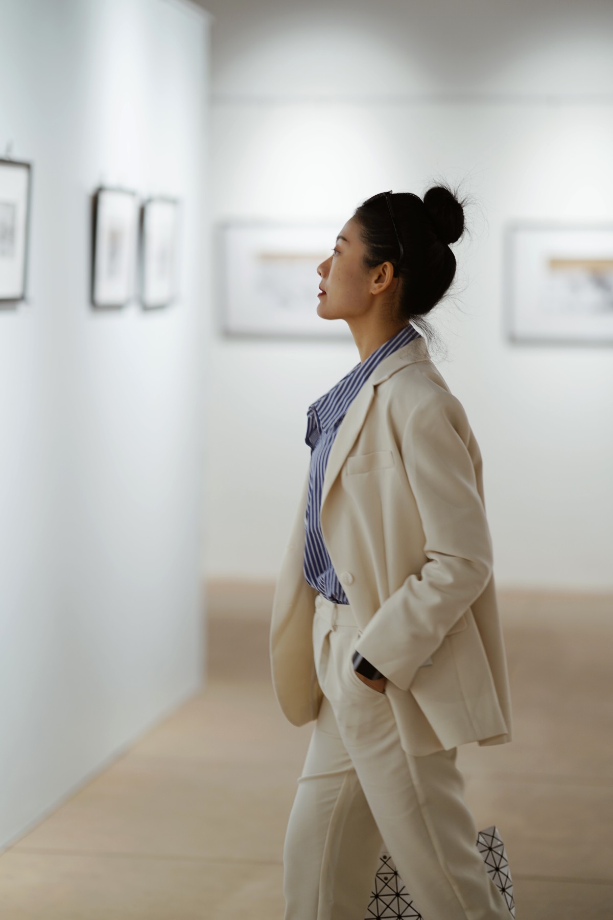 立春之后的时髦实用之选:小西装、风衣和连衣裙