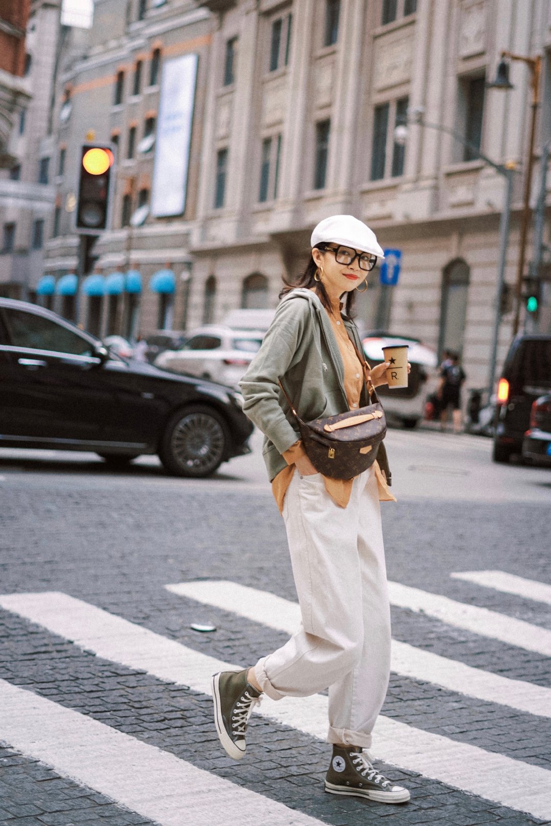 今秋最值得买的衣服,春天穿这几个颜色很贵很高级