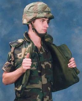 解放军购买140万套防弹衣,解放军两年内配发防弹衣