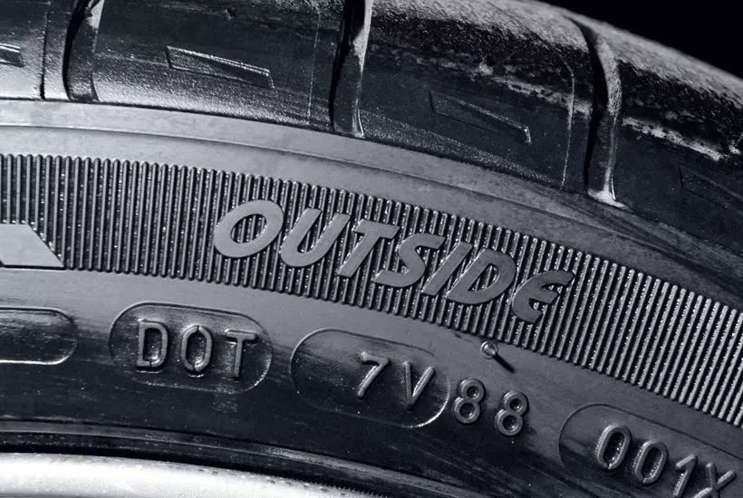 轮胎上面红点和轮毂黄点什么意思,轮胎空心红圈黄圈标记含义