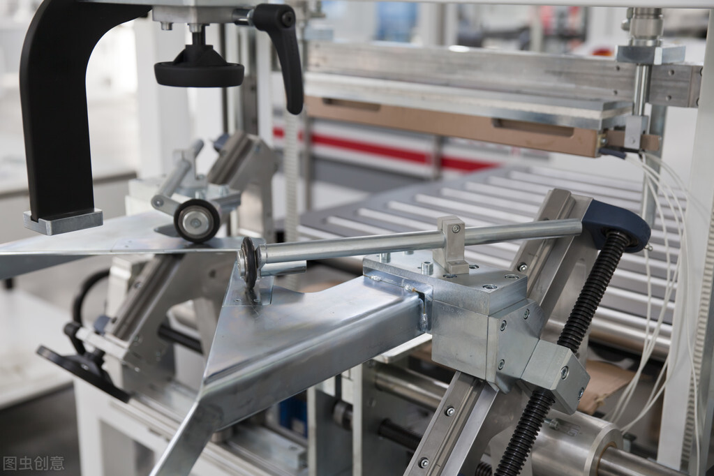 自动缠绕包装机如何能实现移动便捷？