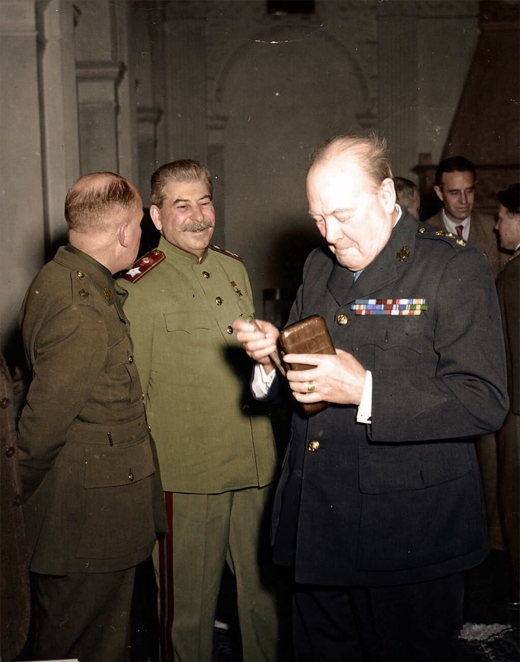 老照片里的旧时光在变幻的生命里,一张老照片展示着时代的变迁