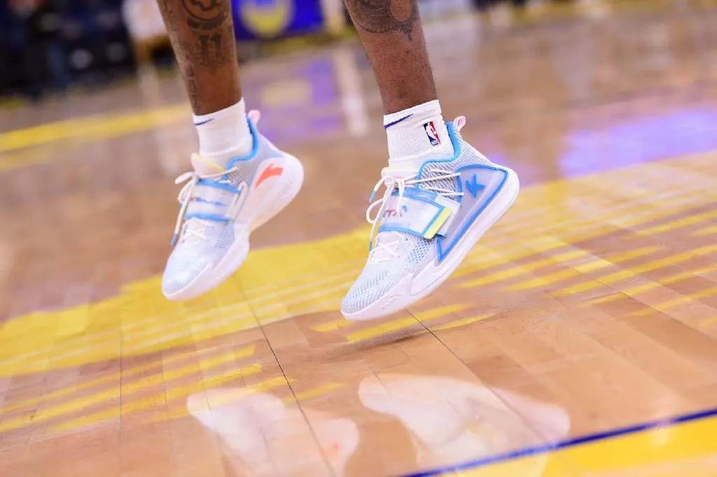 水花2代篮球鞋测评,夏天适合穿的水花系列