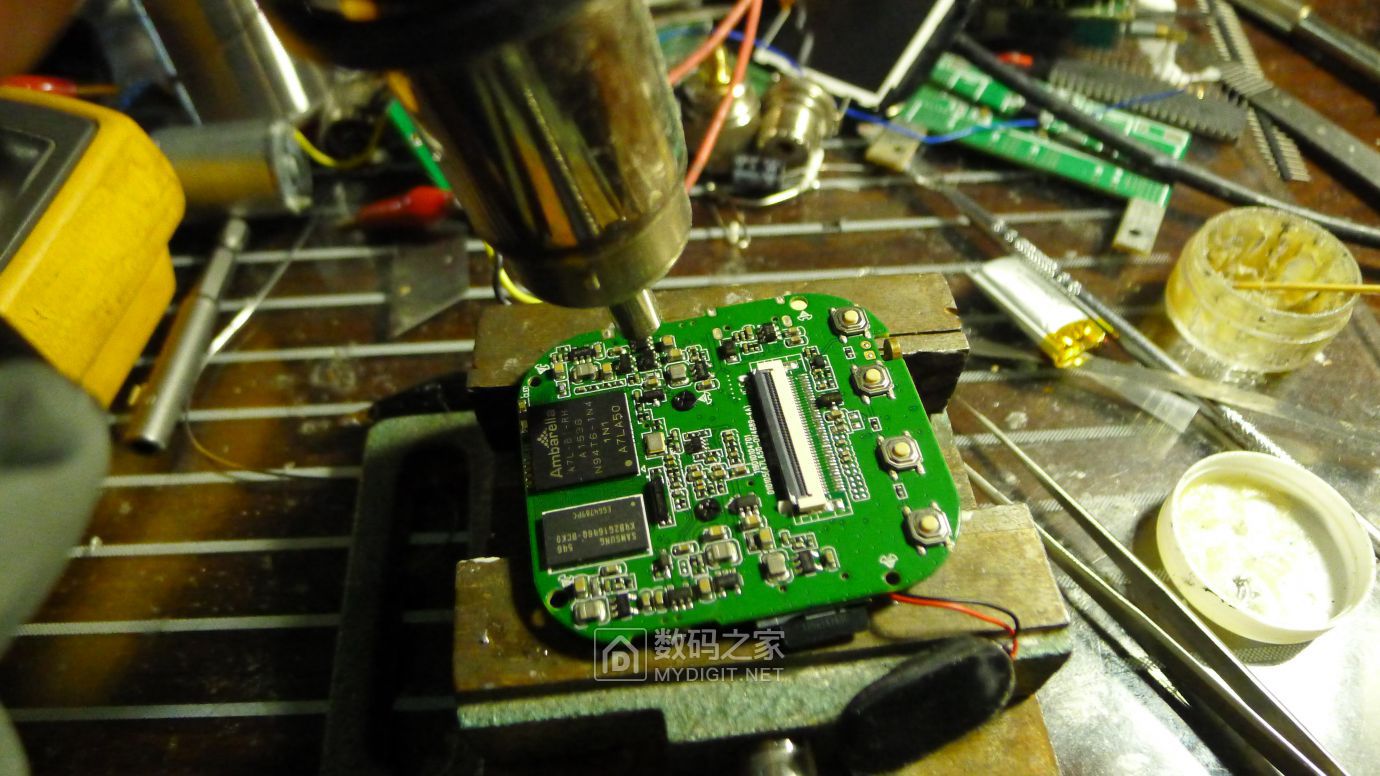 PAPAGO行车记录仪GoSafe535拆解，电源接反故障维修及思路分享