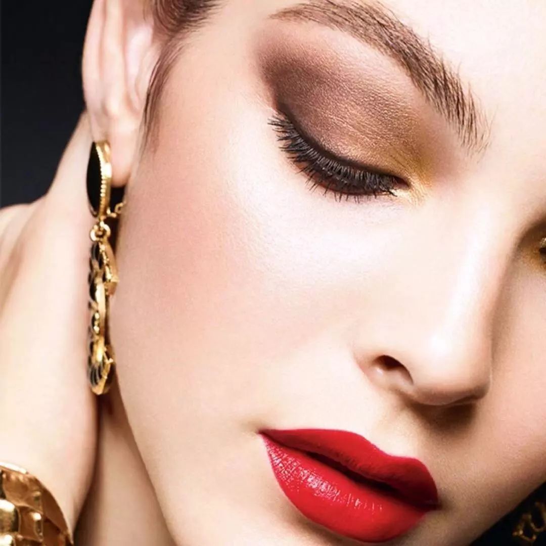 dior闃跨帥灏奸濂堝効ysl鍥涙敮鍙ｇ孩璇曡壊,棣欏鍎縟iorysl