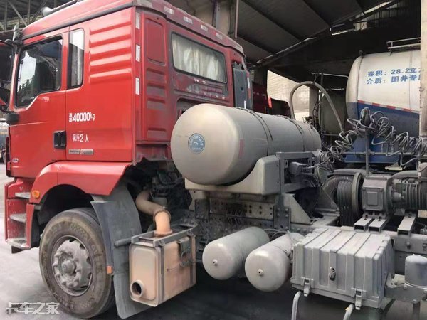 陕汽德龙天然气新m3000,陕汽重卡德龙x3000天然气