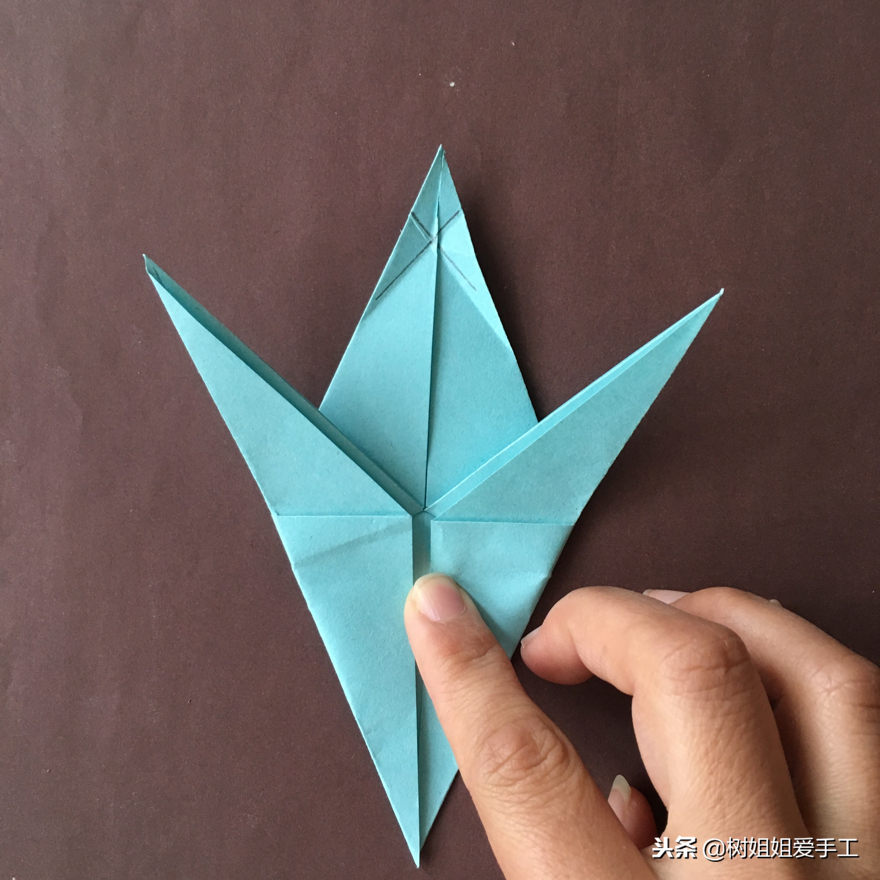 儿童热带鱼折纸图解,折热带鱼最简单折纸方法