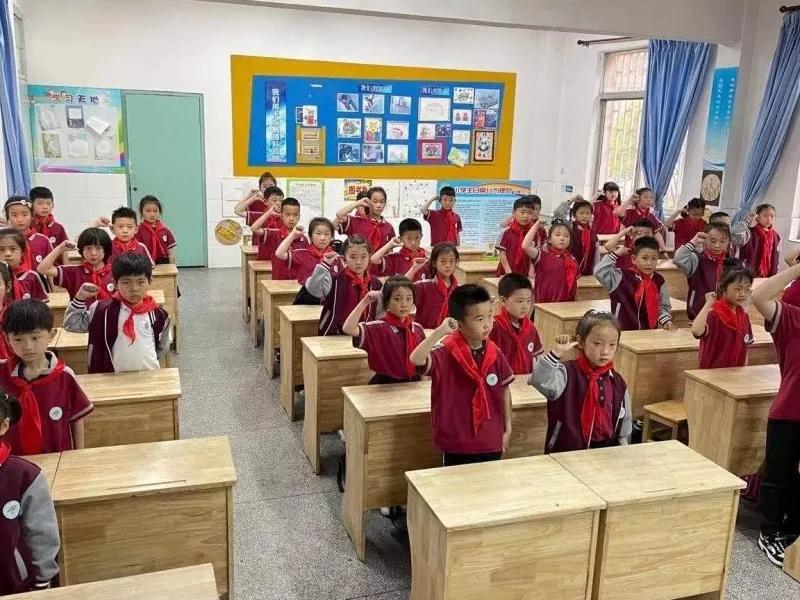 童心向党迎百年争做运动好少年,童心向党迎百年徐家井小学