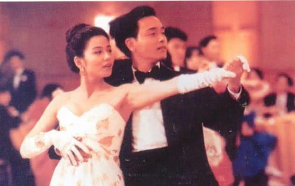 豆瓣上8分的喜剧片有哪些,近五年豆瓣评分高的华语喜剧片