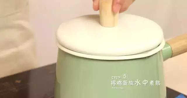 金牌育儿嫂爱做的3种蒸蛋糕,金牌育儿嫂宝宝三个月视频