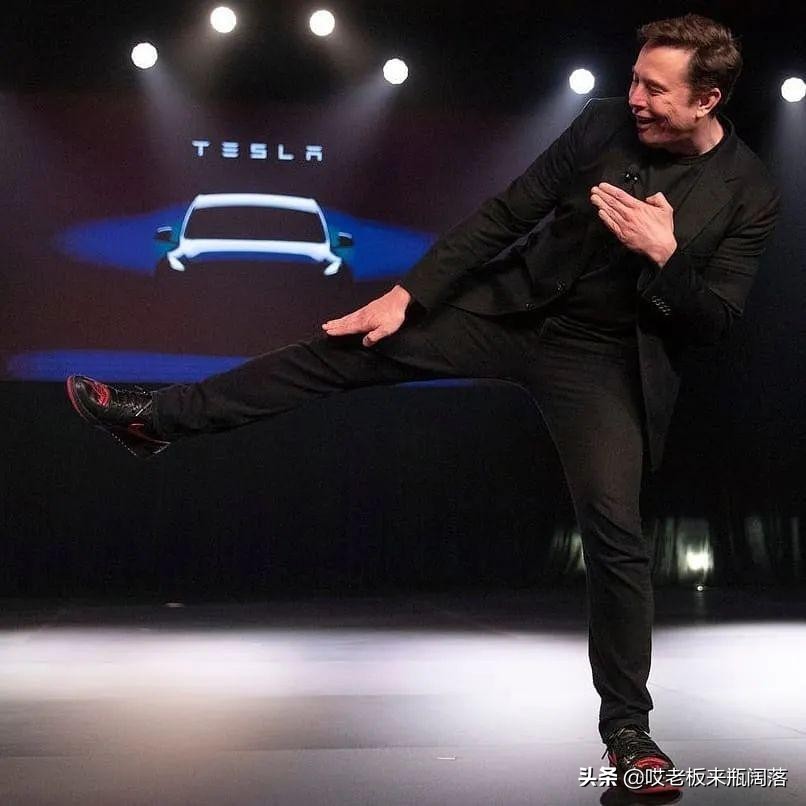 奥巴马的神鞋,特朗普收藏哈雷摩托车