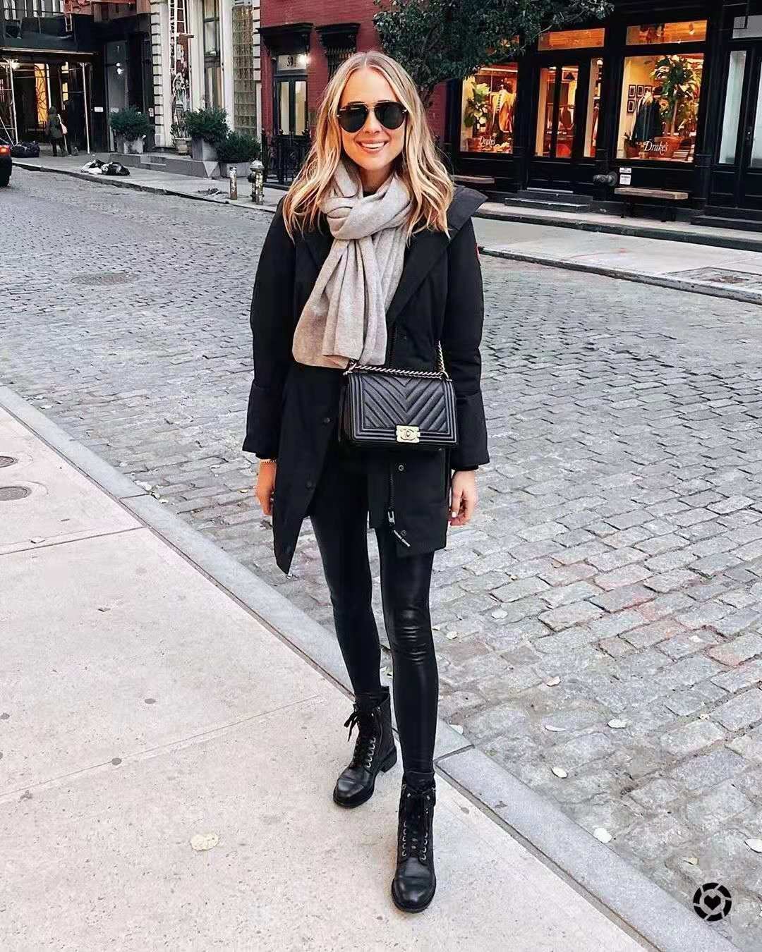 色彩穿搭小技巧,色彩呼应是最简单的穿搭技巧