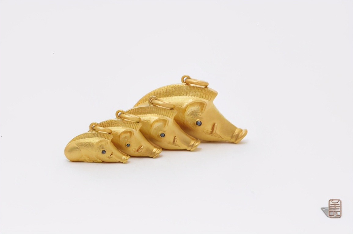 她设计的珠宝如画似景承包了你对美的所有渴求与遐想