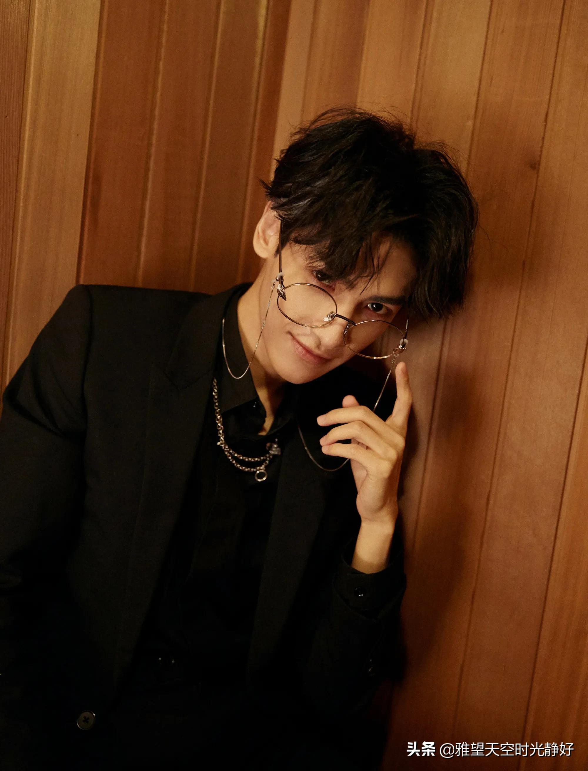 盘点国内男明星眼镜杀高清写真照斯文帅气沉稳内敛雅致贵气