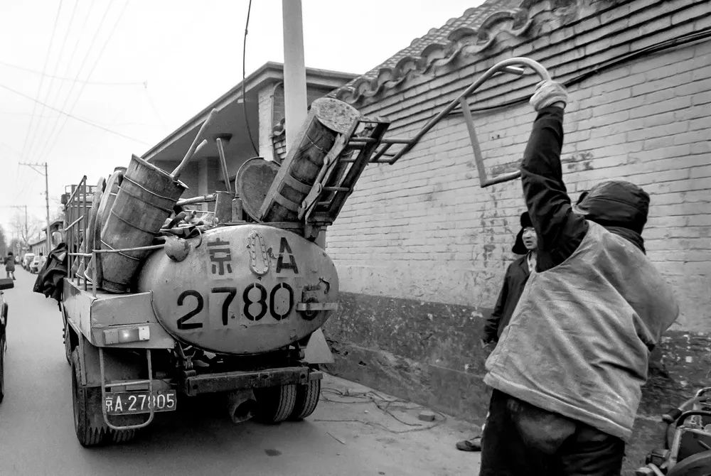 濂虫憚褰卞笀鍚村己涓汉鐓х墖,濂虫憚褰卞笀鍚村己