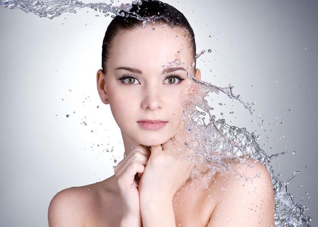 头发静电小窍门,头发静电家庭小妙招