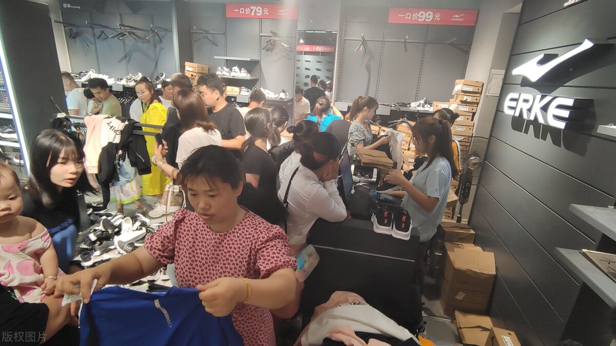 鸿星尔克安踏李宁捐款,鸿星尔克上次捐款5000万是捐哪里