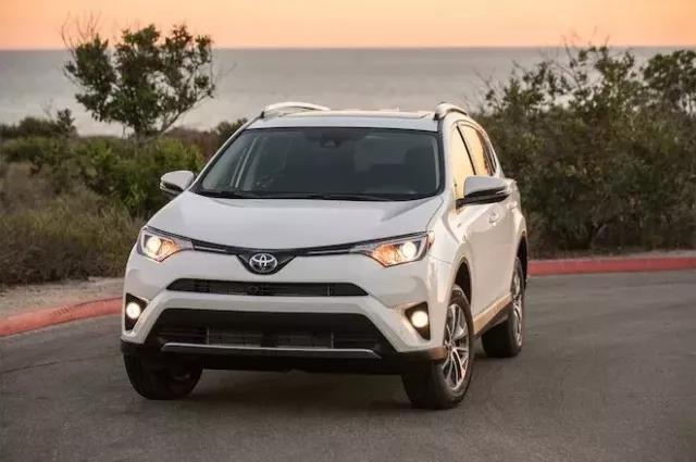 全新rav42023有啥变化,丰田rav4小书包和rav4荣放