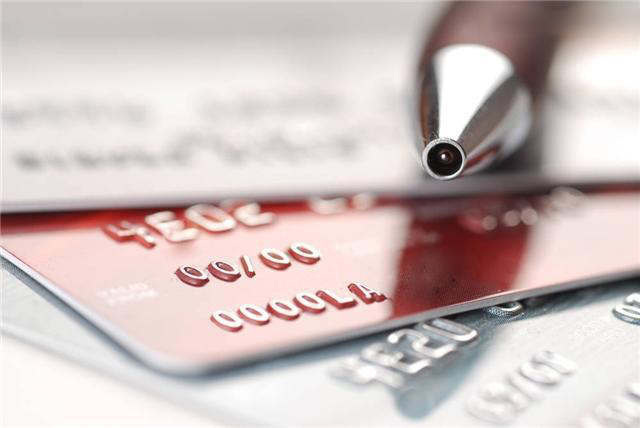 信用卡白金和标准哪个容易申请,信用卡白金卡和标准卡有什么区别