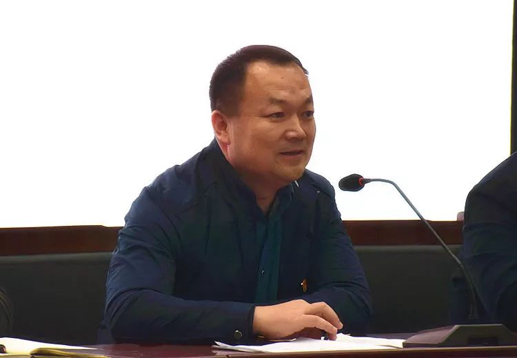 新老教师拜师仪式报道,二中教师拜师仪式