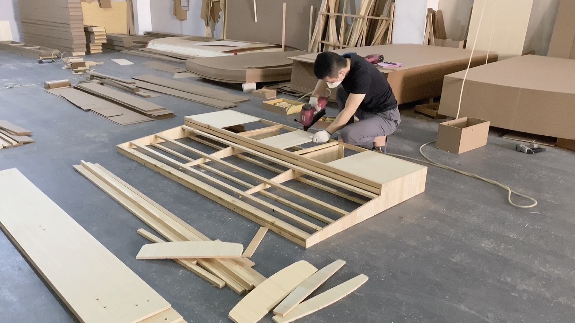 家具生产基地在哪里,现场实拍工厂