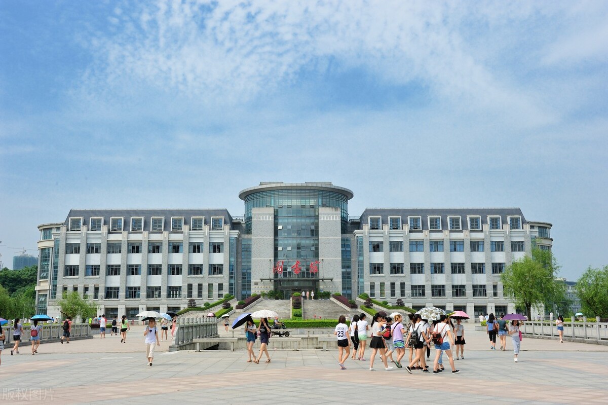 读师范到底好不好,读师范类有哪些大学