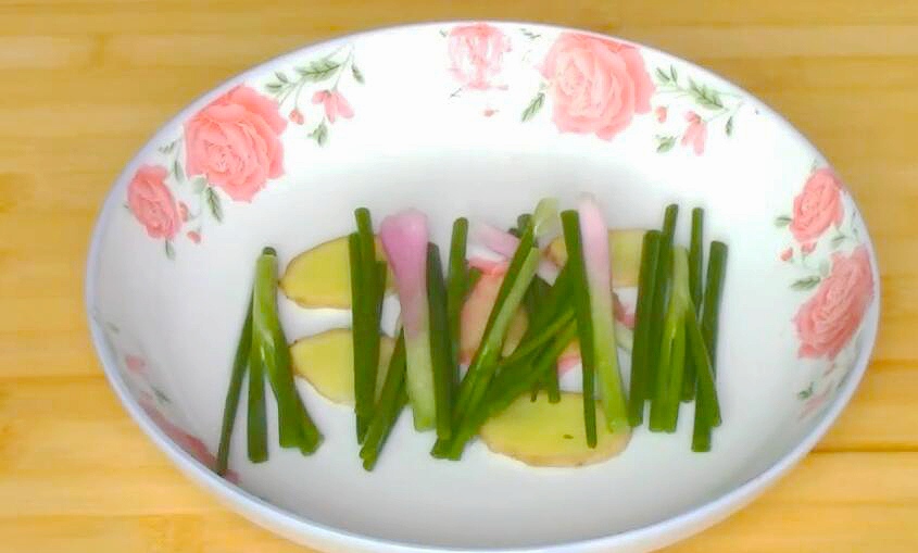 教你在家做孔雀开屏鱼年夜饭必选,年夜饭餐桌上必备菜孔雀开屏