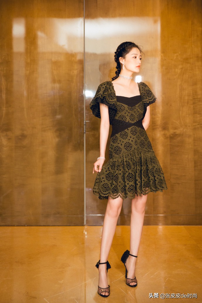 形容女孩子像花一样美,如何浪漫的形容一个女孩子