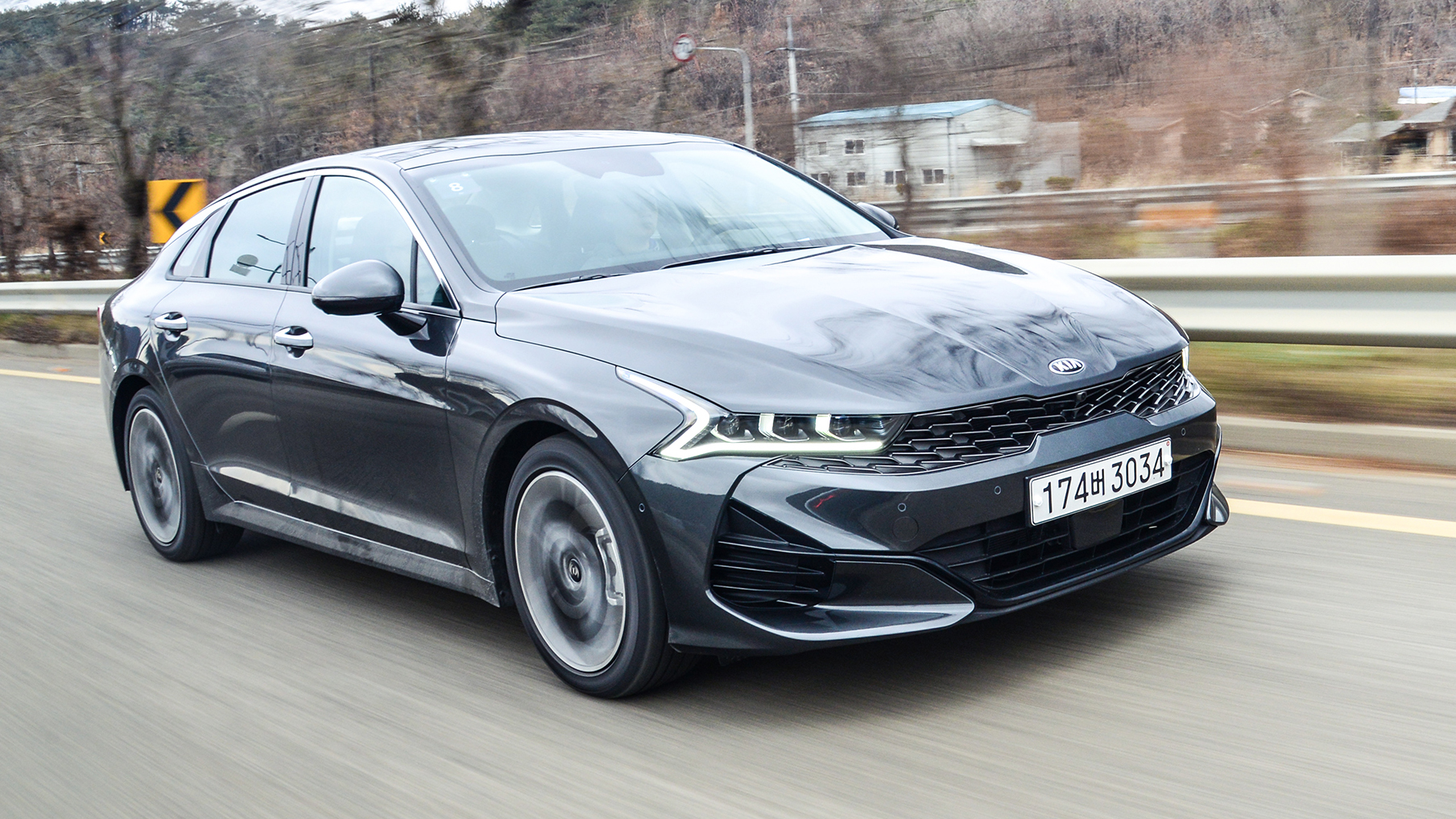 最新款起亚k5驾驶感受,全新起亚k5重回颜值巅峰