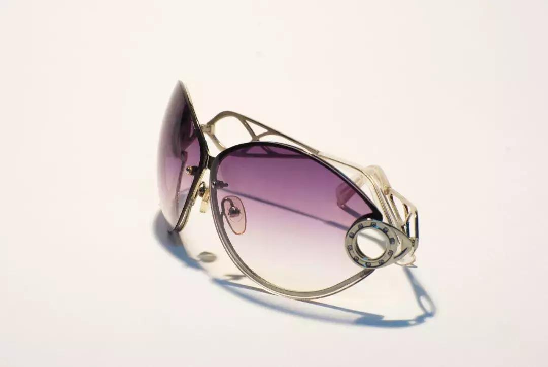 怎么知道自己的眼镜镜框大小,镜框和镜片大小不一样怎么办