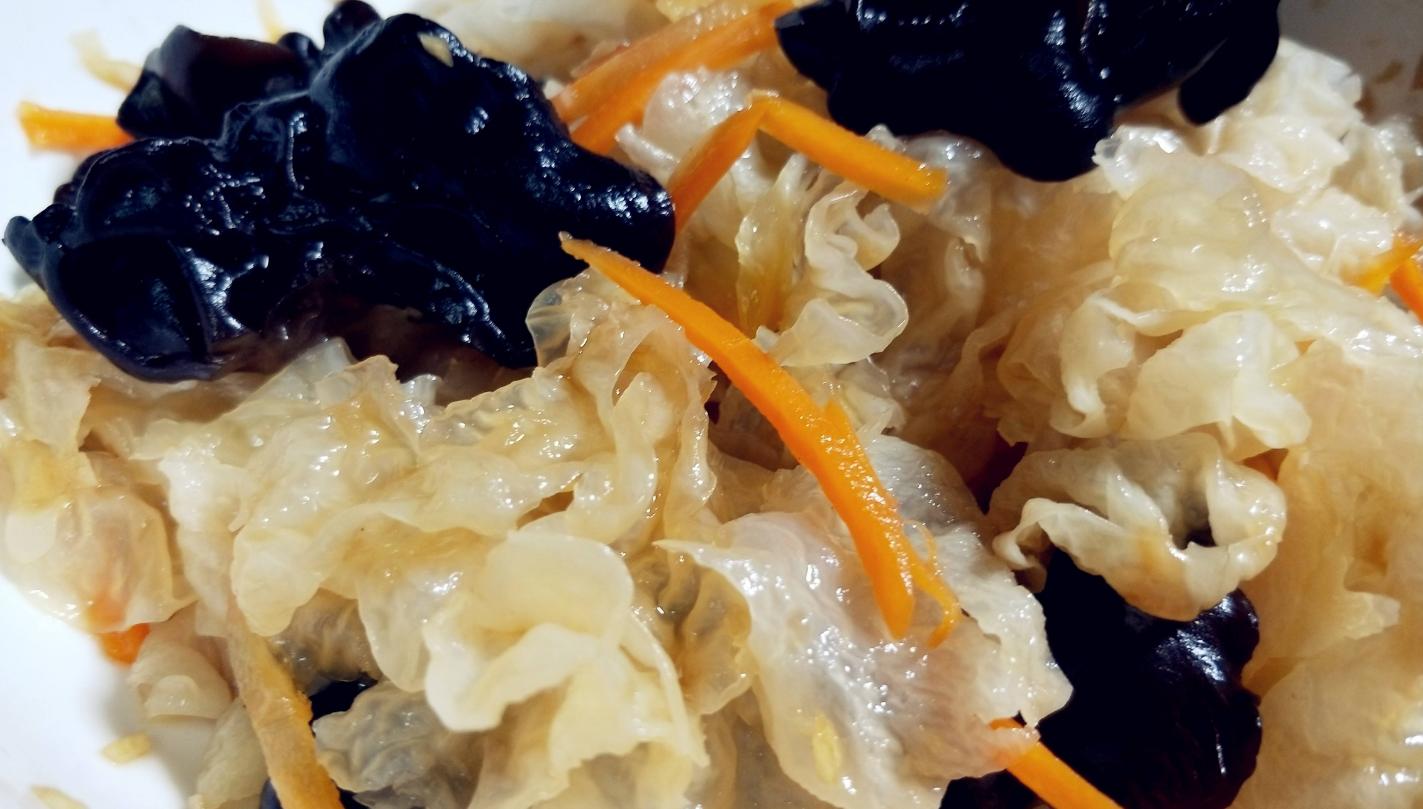 银耳莲子百合红枣枸杞汤的做法,百合莲子银耳雪梨汤的做法大全