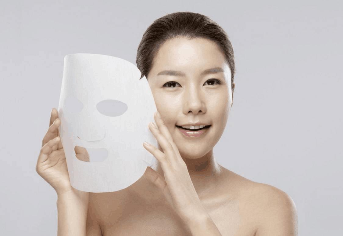 熬夜护肤贴面膜好吗,熬夜敷再贵面膜也没用