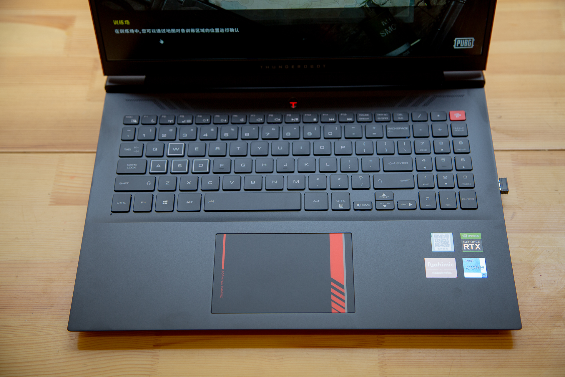 雷神zeror5800h和11800,雷神zero12700h3070ti测评