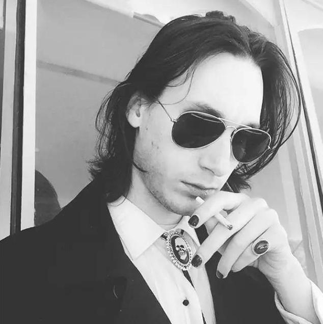 进巍美甲,万万没想到进剧组