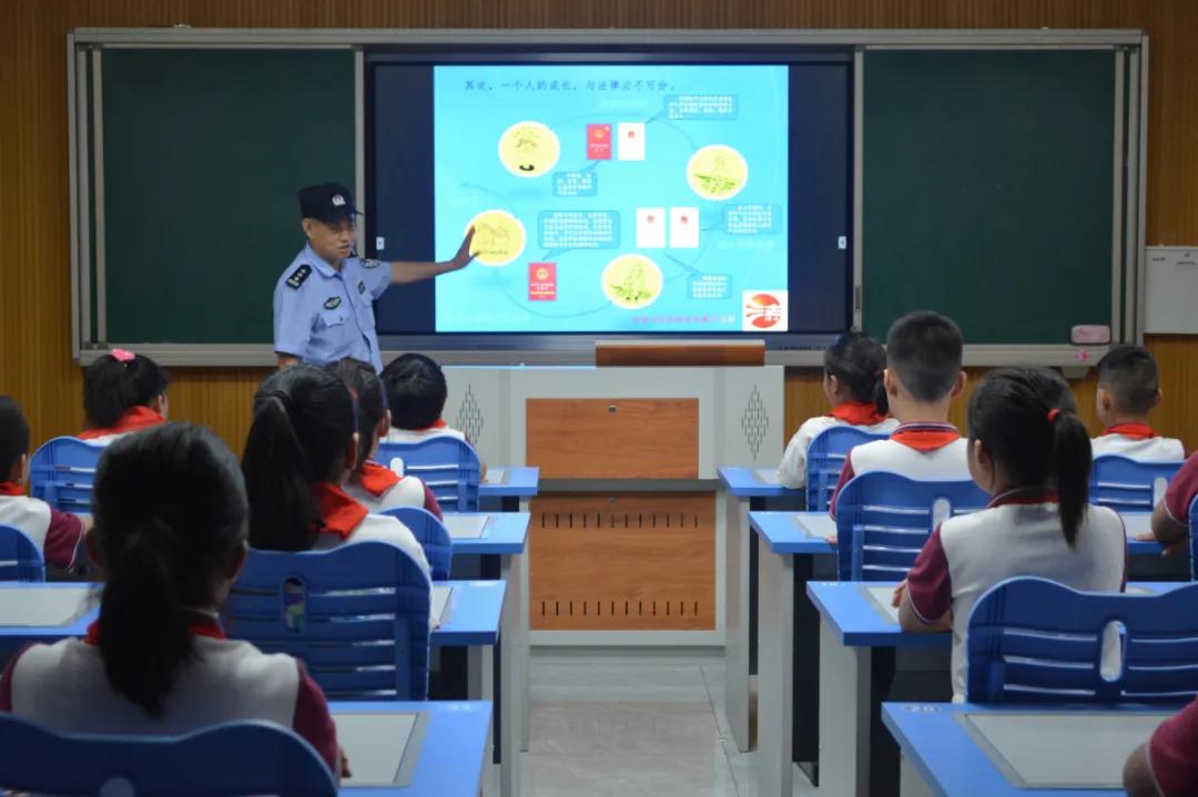 【我为群众办实事】开学“大片”，他们怎会缺席！