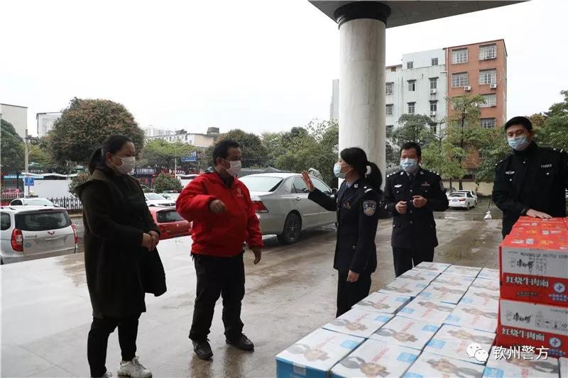 钦州抗击疫情我们一起努力,钦州防疫不惧风雨