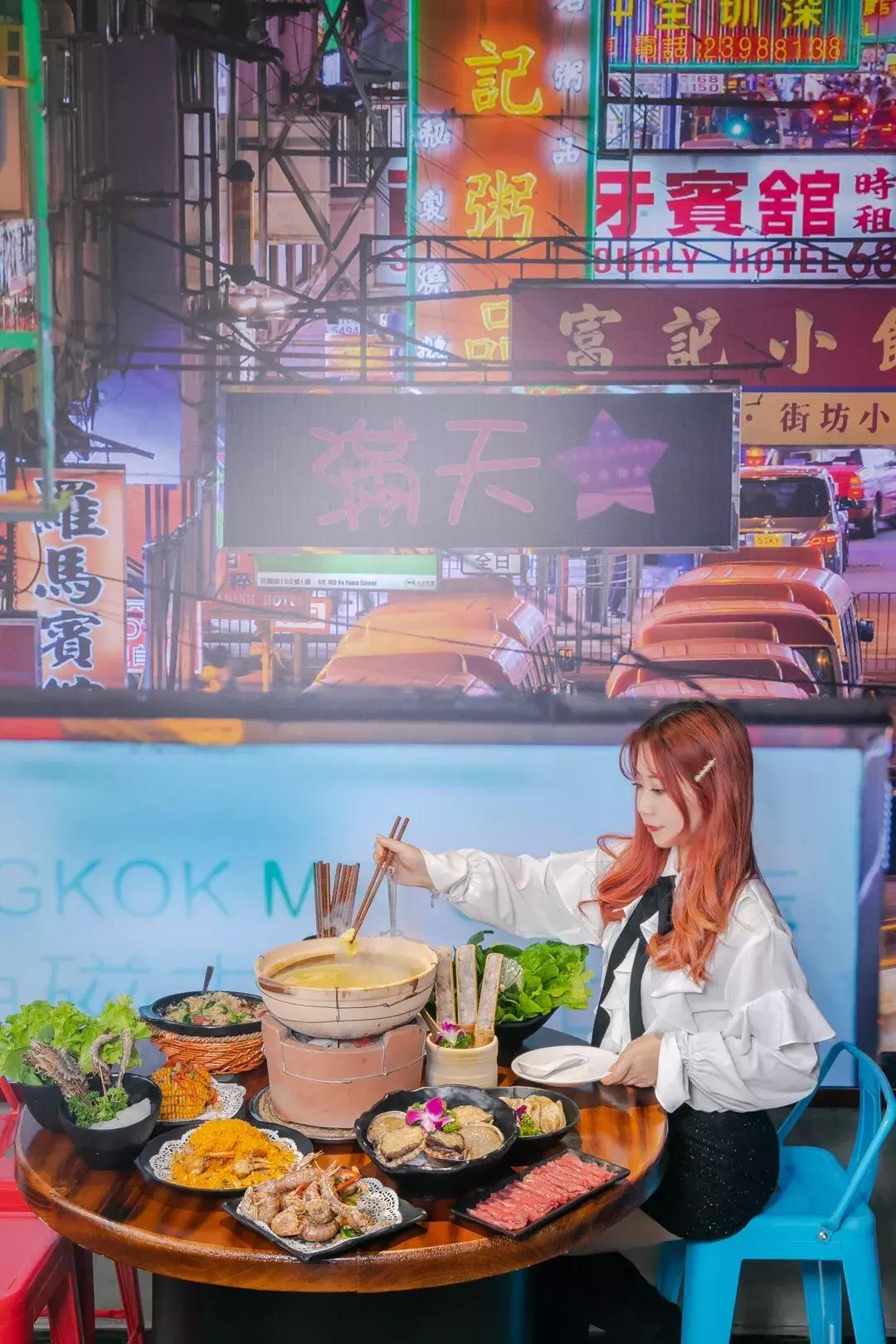 魔都惊现「2层楼小香港」,卖“蹦迪海鲜”!花胶鸡、6头鲍免费送