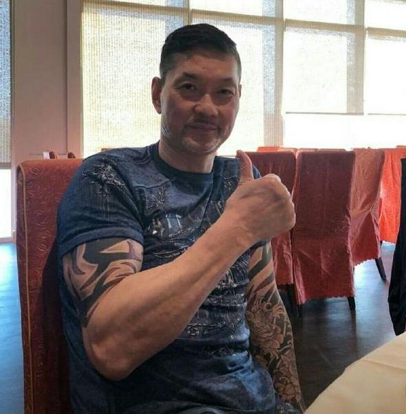 拳王周比利和吴京,太极宗师周比利踢飞吴京视频