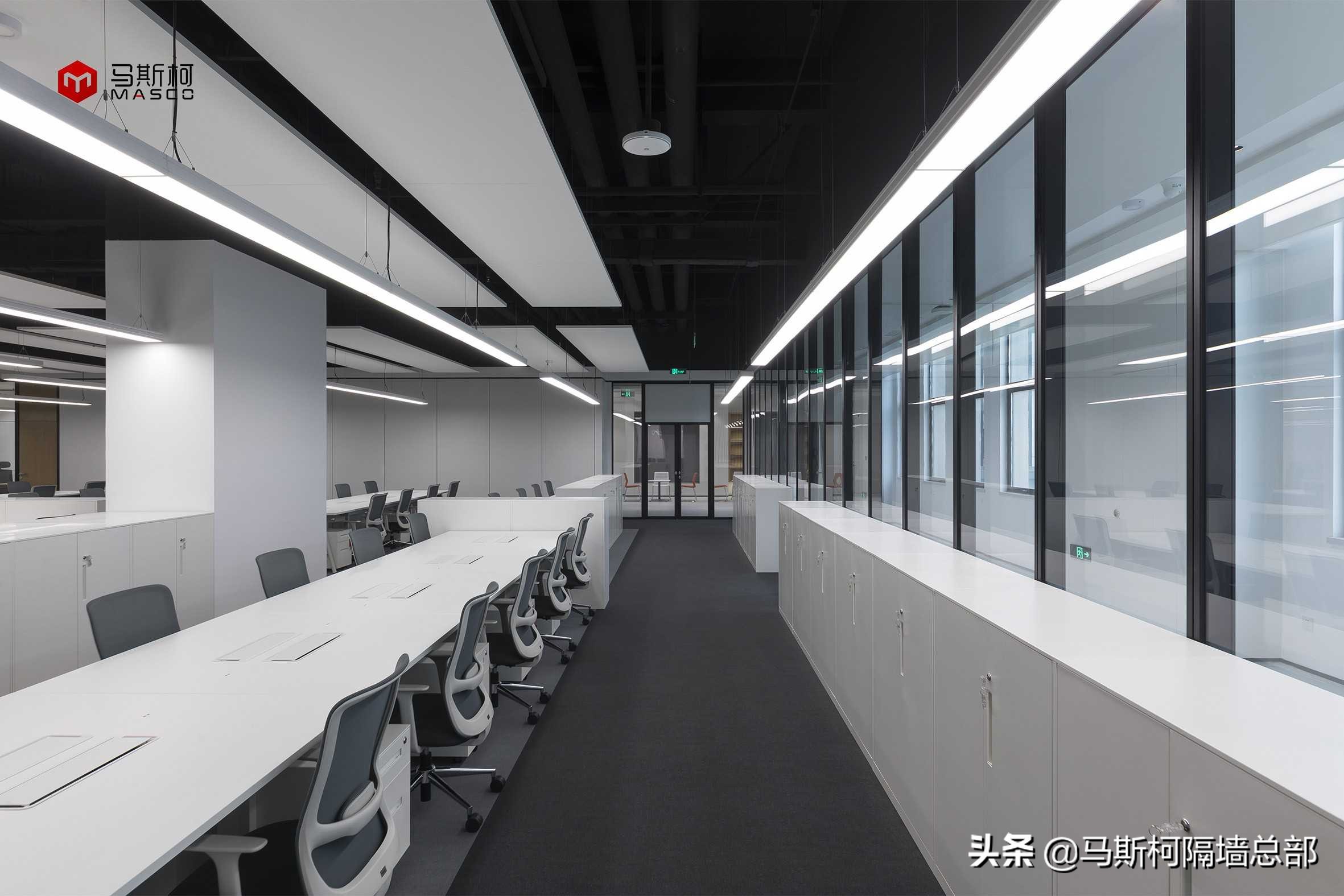 办公室防火玻璃隔断图片,办公室断桥铝防火大玻璃隔断