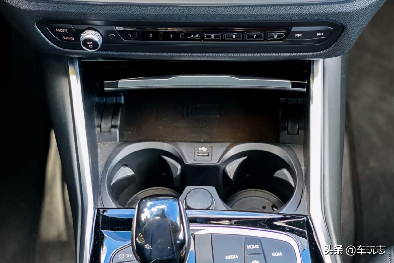 2012宝马318i高配,2017款宝马318i时尚型低配