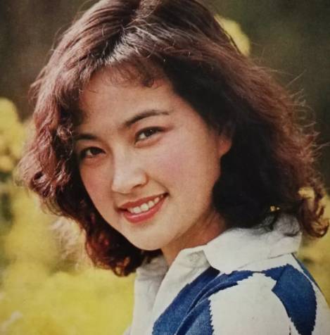 陈国军刘晓庆姜文三人照片,陈国军找姜文谈话