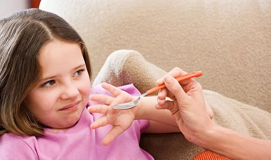 孩子感冒咳嗽喂药喂不进去怎么办,孩子现在咳嗽怎么喂药